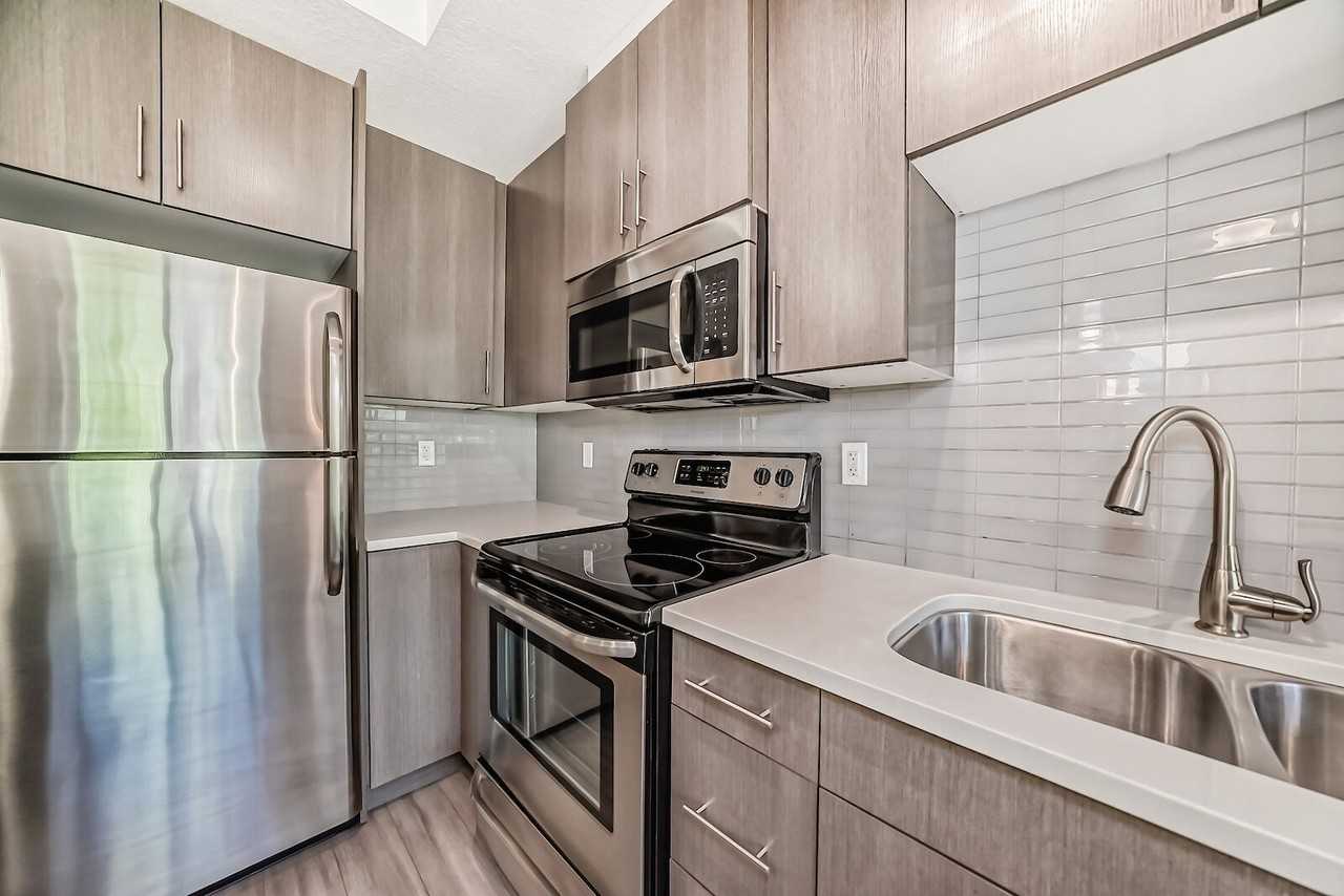 15233 - 1 St Se - Photo 6 of 22