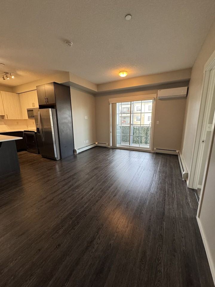 215 - 215 Legacy Boulevard Se - Photo 4 of 29