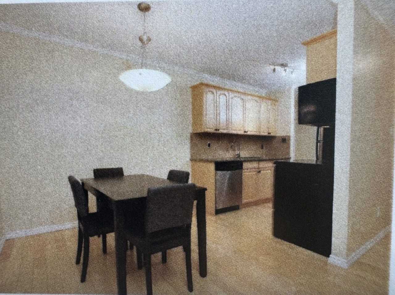 10547 - 10547 83 Ave Nw - Photo 4 of 8