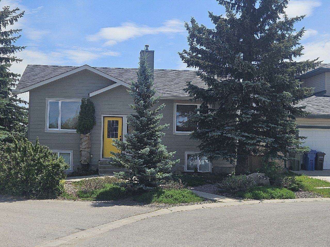 535 Sheep River Close - Photo 2 of 28
