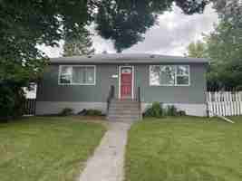 featured image of 449 34 Ave Nw