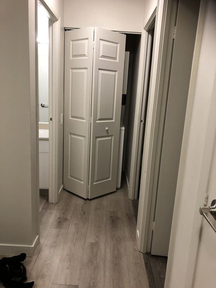 10145 - 10145 109 St Nw - Photo 4 of 16