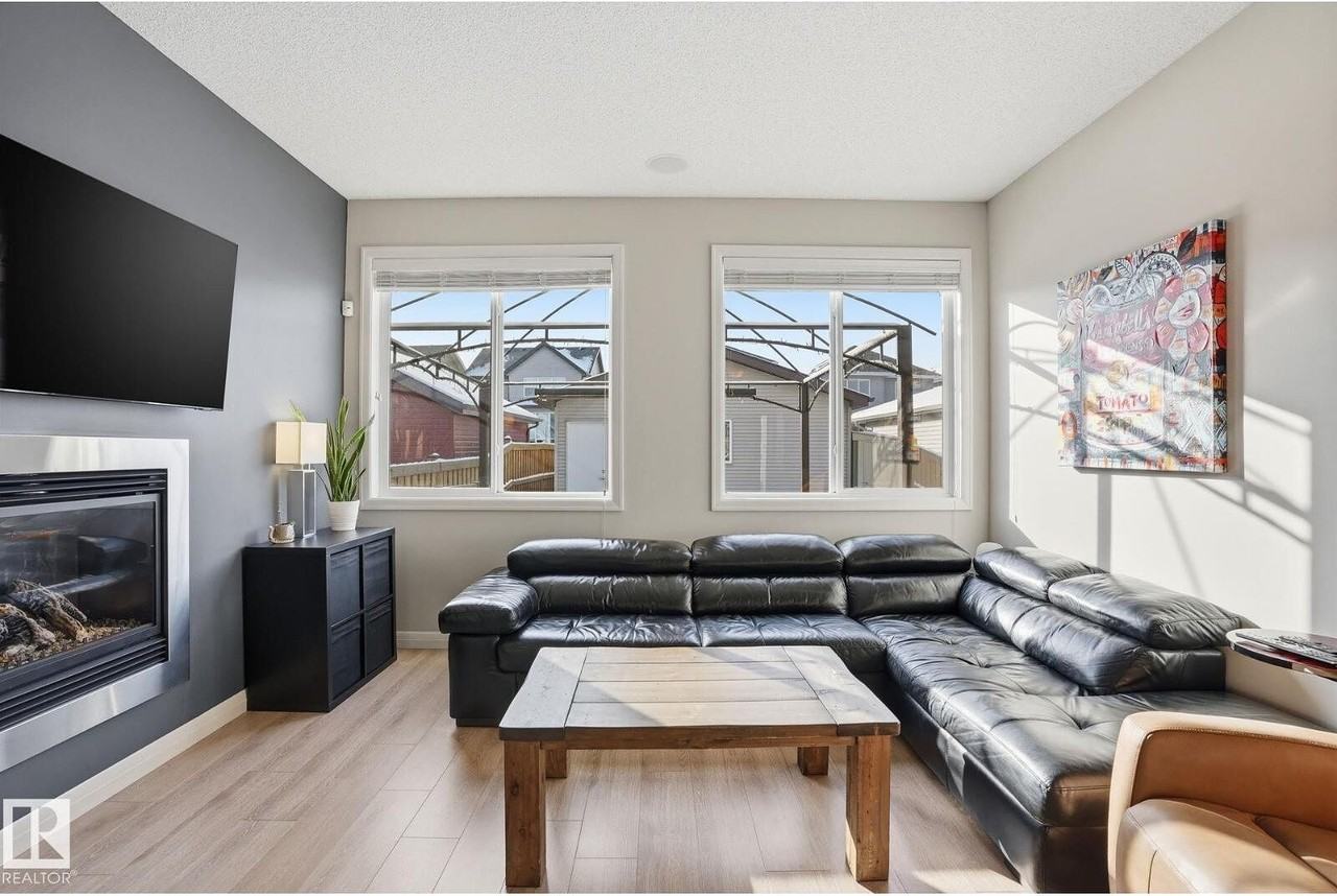 1148 Mcconachie Blvd Nw - Photo 3 of 17