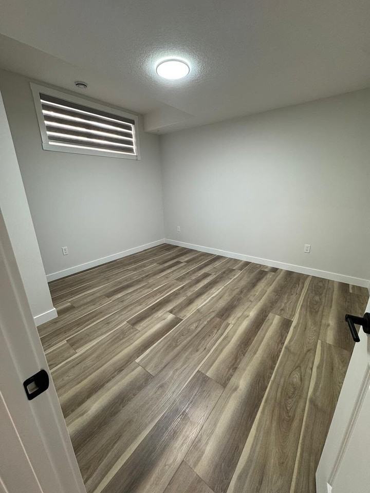 486 Wolf Willow Blvd Se - Photo 3 of 9