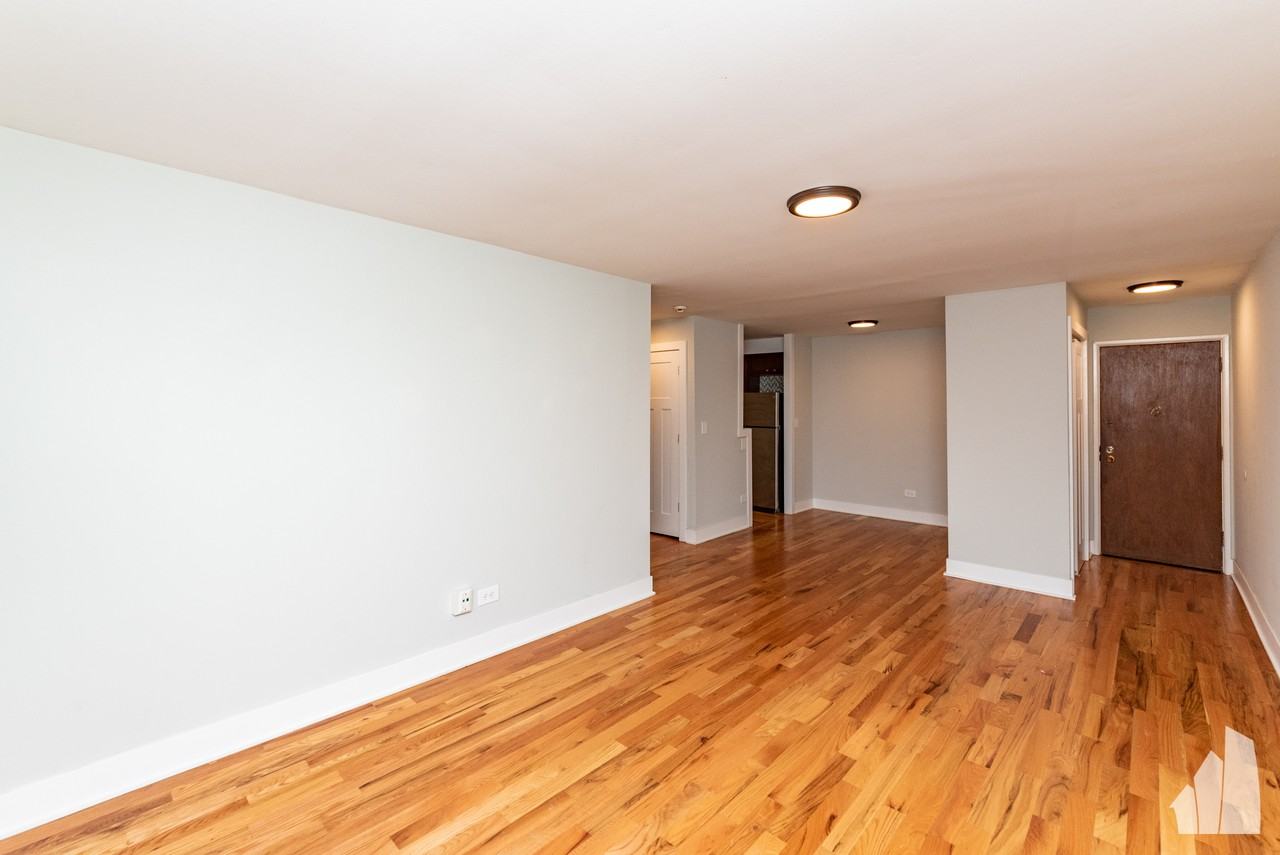 696 Elm Pl #300 - Photo 3 of 10