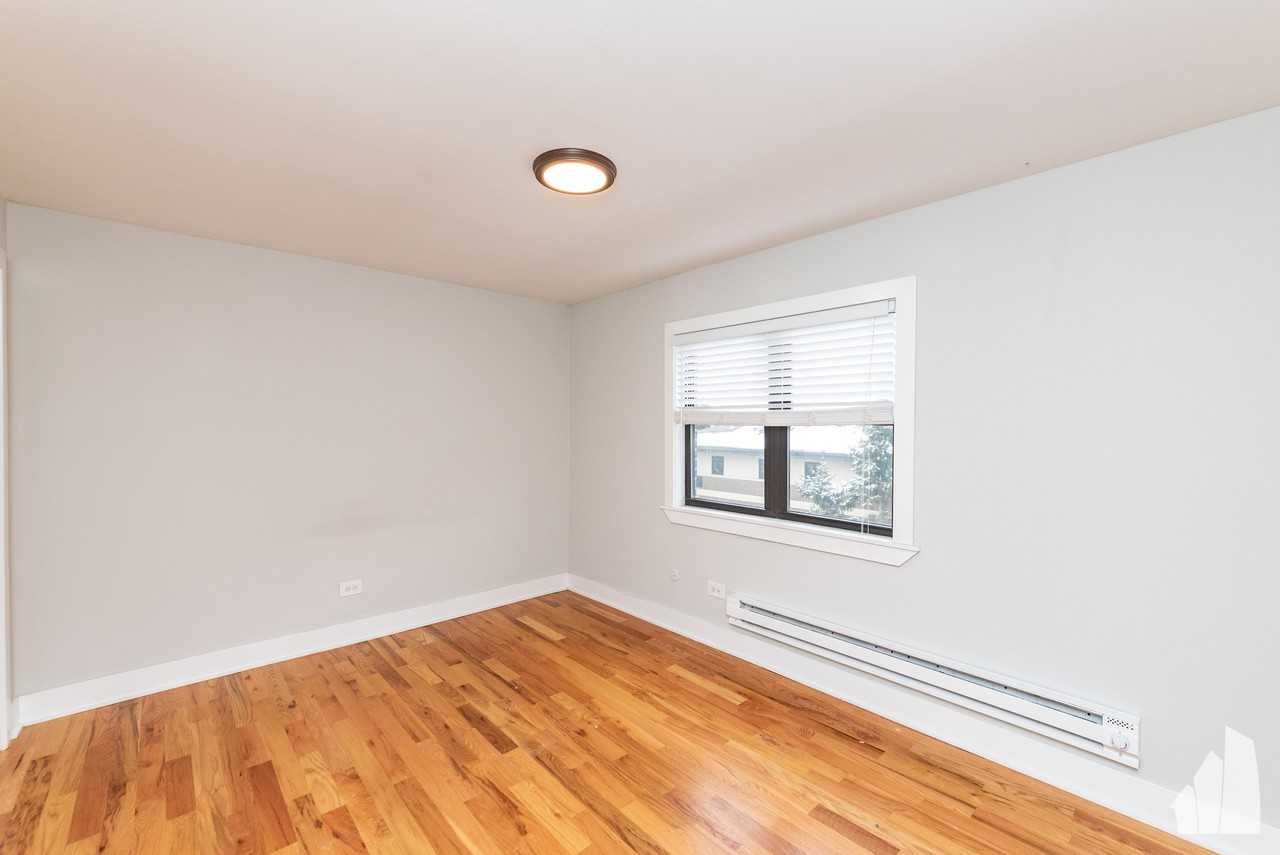 696 Elm Pl #300 - Photo 7 of 10