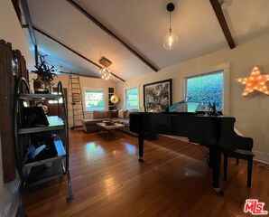1315 N Mccadden Pl - Photo 3 of 8
