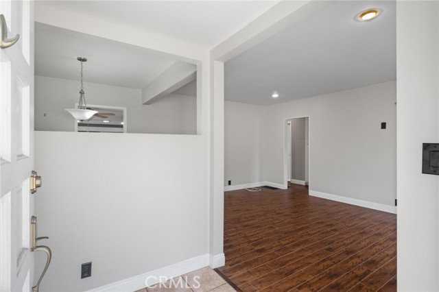 1719 265th St - Photo 3 of 8