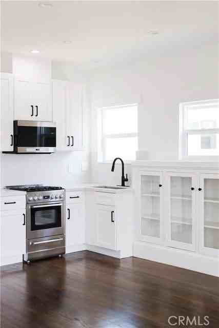 1039 Gladys Ave #1033 - Photo 2 of 8