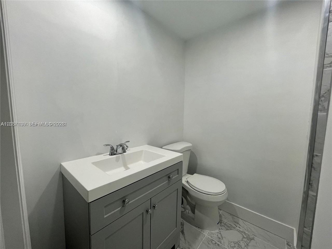 1522 Sw 10th St - Photo 2 of 8