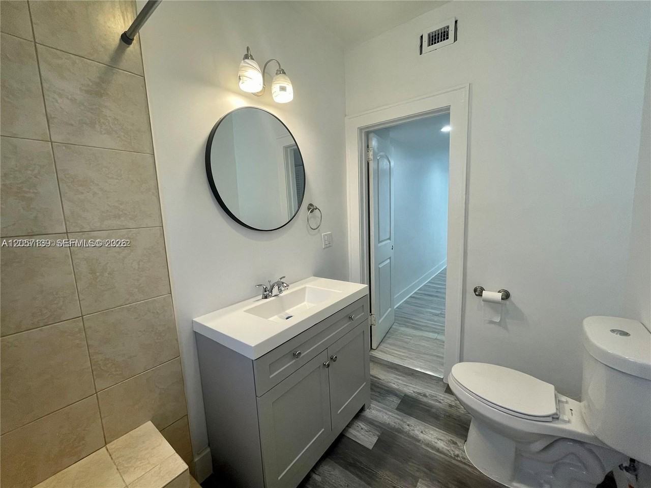 1522 Sw 10th St - Photo 6 of 8