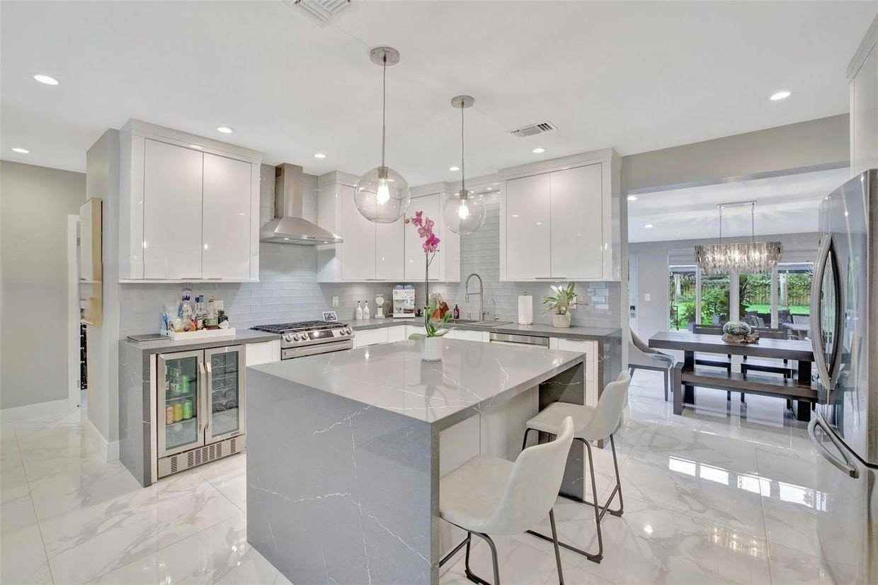 828 Sw 15th St - Photo 5 of 8