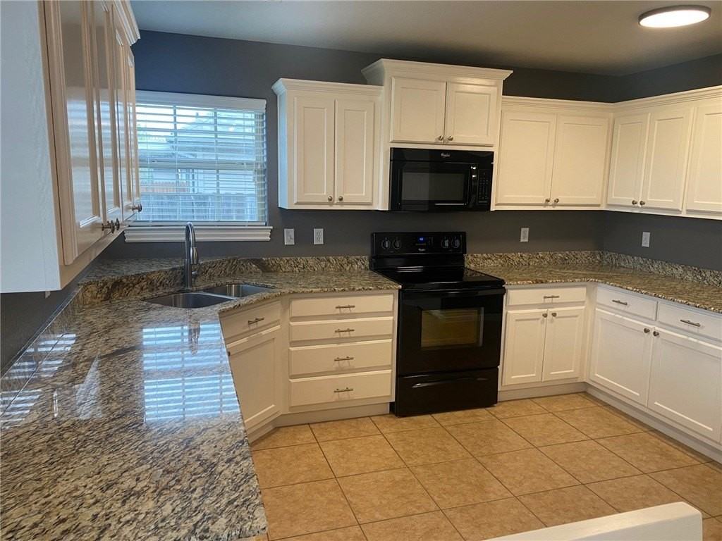 706 Sw Castlewood St - Photo 4 of 20