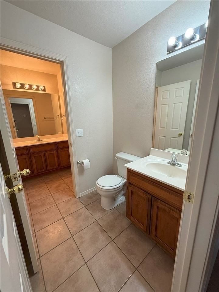 3509 Sw Deerfield Blvd #2 - Photo 6 of 12
