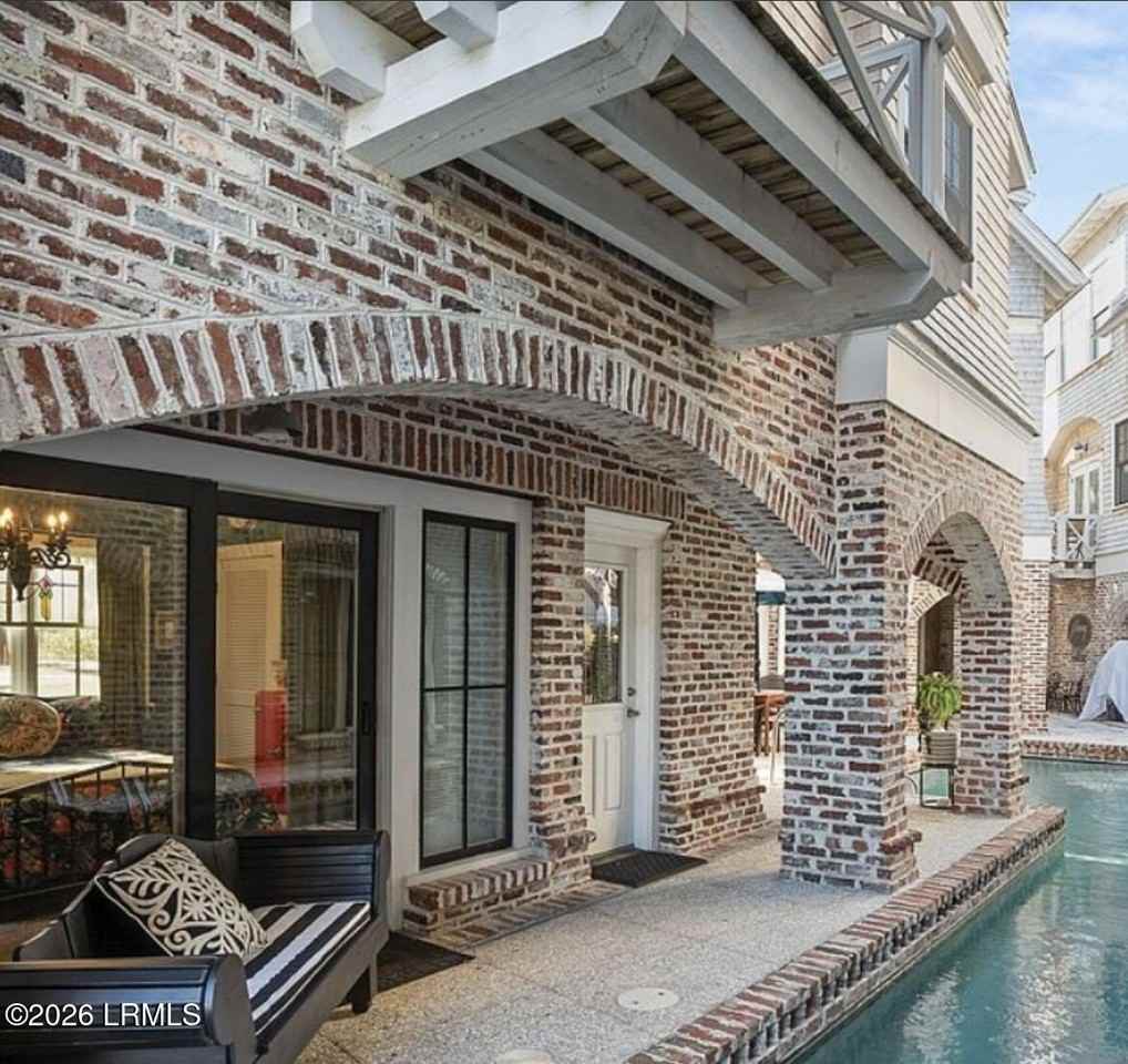 1616 W Paris Ave #B - Photo 3 of 50