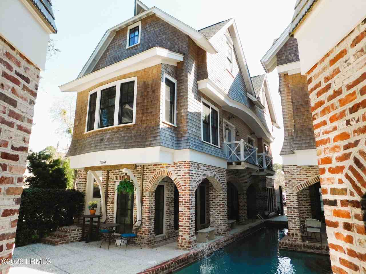 1616 W Paris Ave #B - Photo 5 of 50