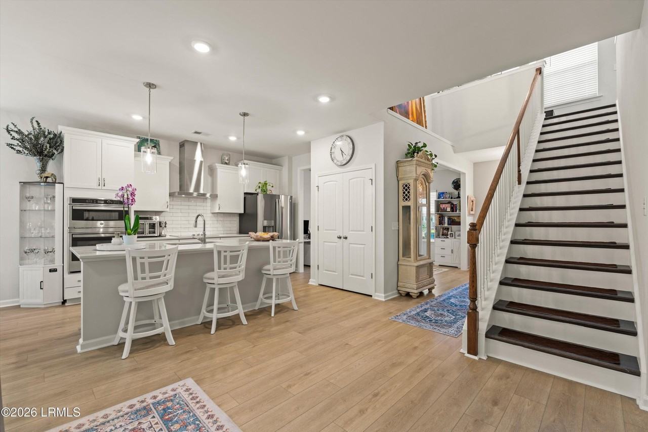 106 Baneberry Ln - Photo 6 of 37