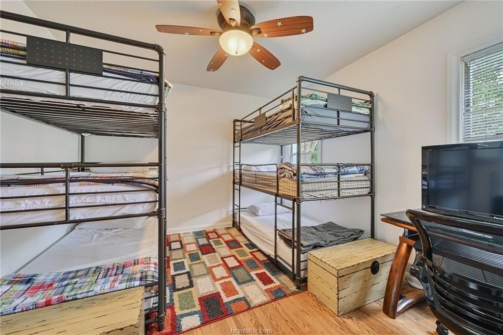 3805 Ridgewood St - Photo 5 of 15