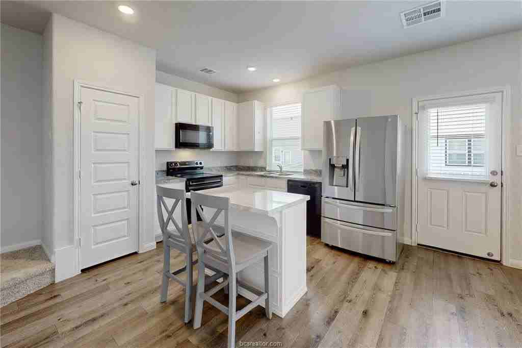 1415 Desire Ln - Photo 6 of 22