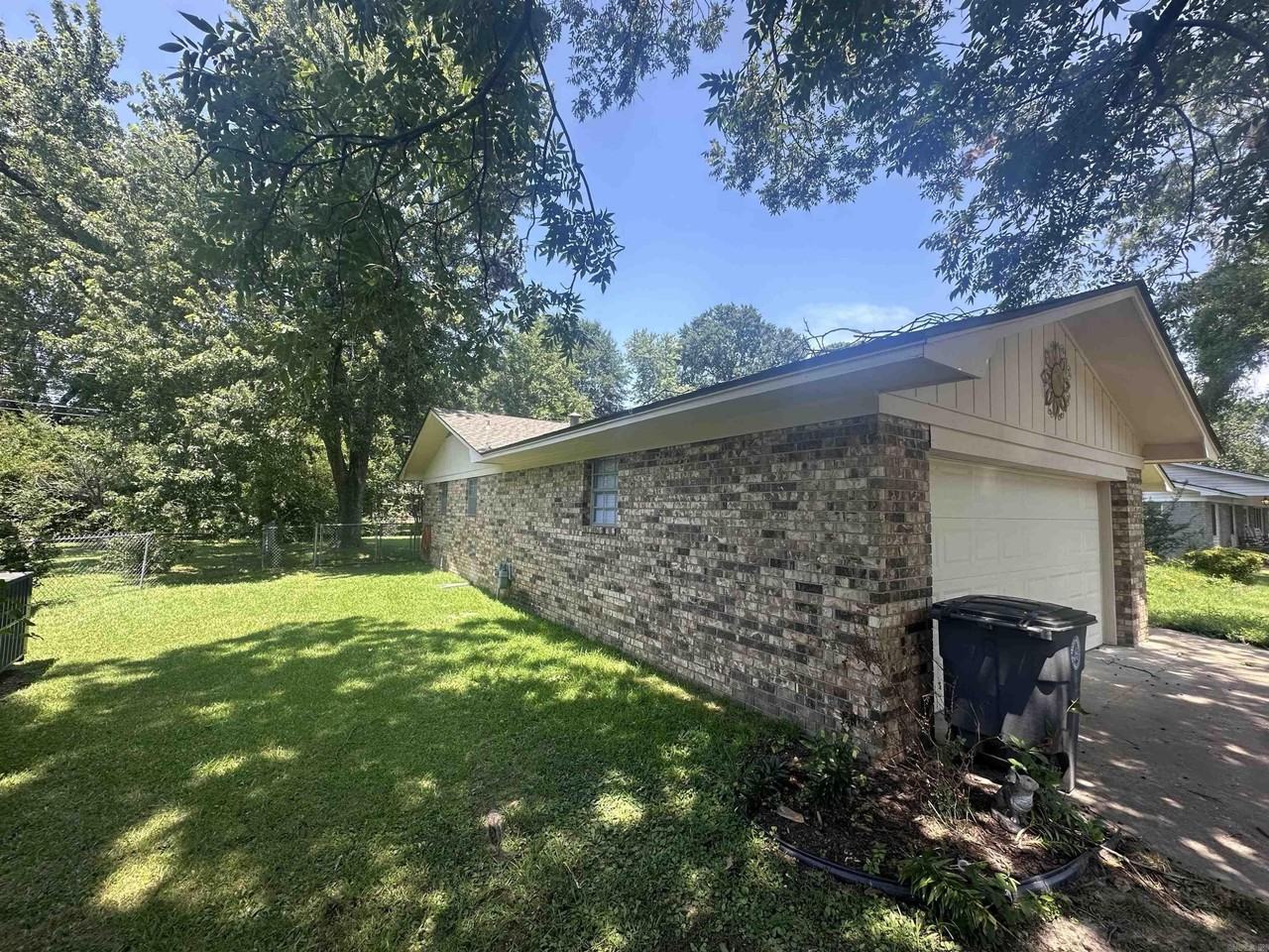 120 Apache Dr - Photo 2 of 25