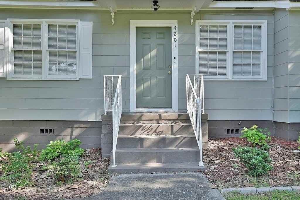 4201 Forrest Rd - Photo 2 of 31