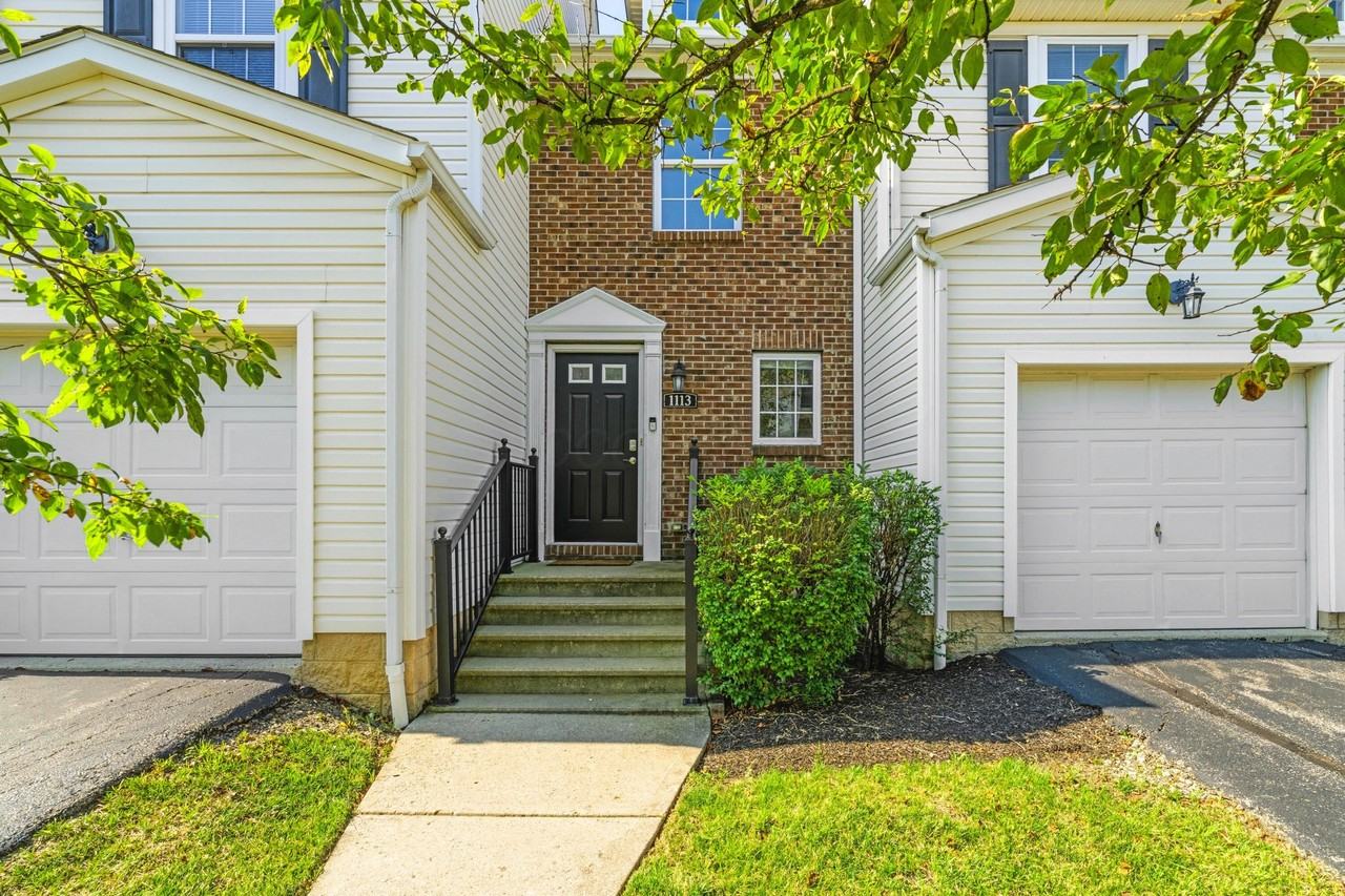 1113 Green Knoll Dr - Photo 3 of 47