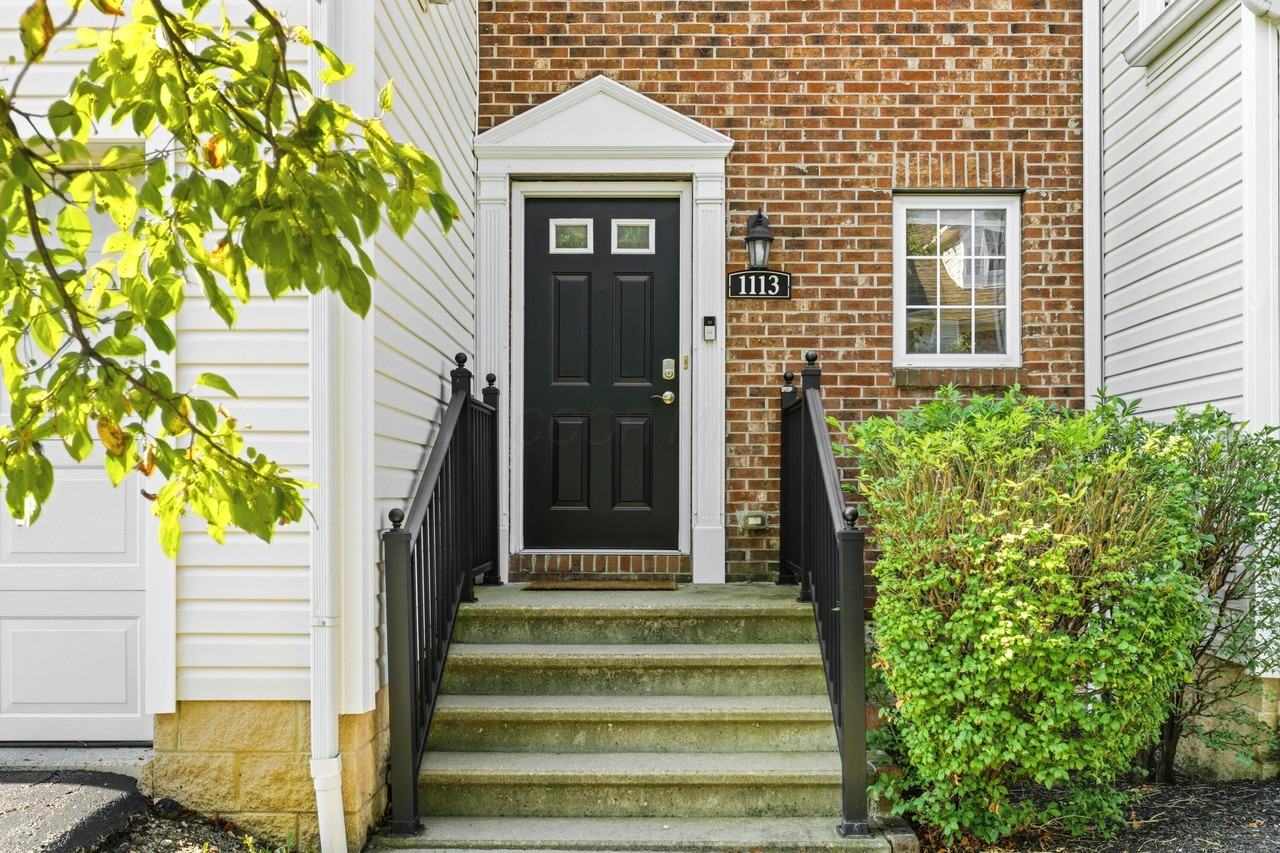 1113 Green Knoll Dr - Photo 4 of 47