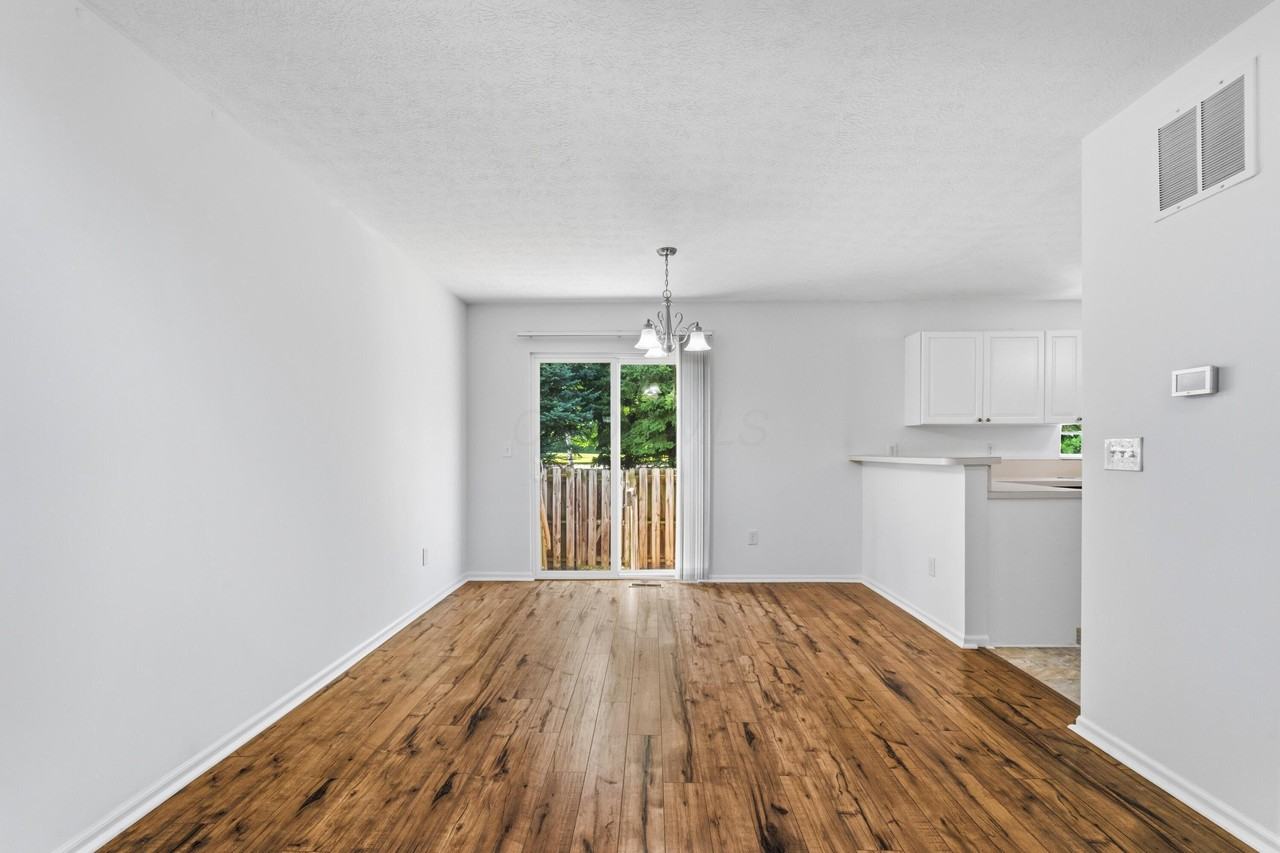 1113 Green Knoll Dr - Photo 6 of 47