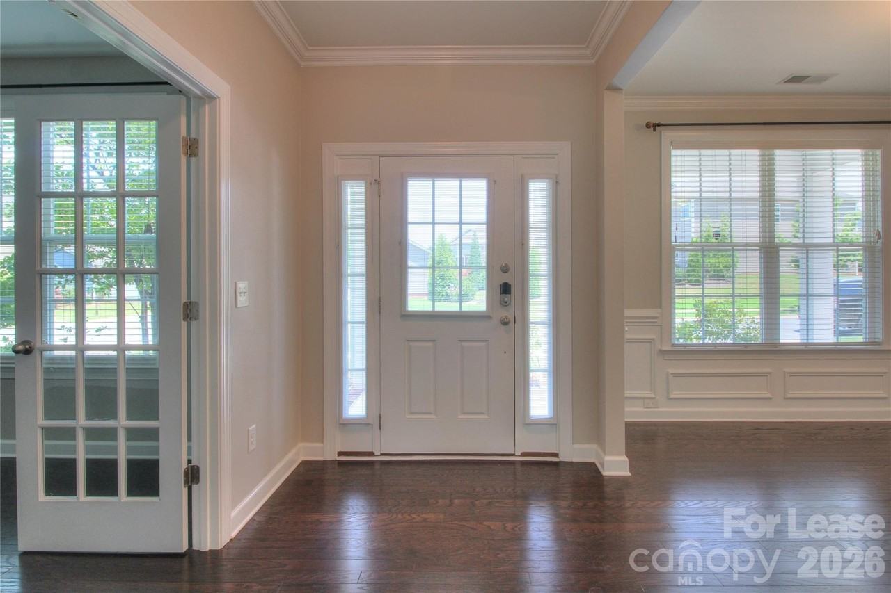 3013 Hamilton Mill Dr - Photo 3 of 45