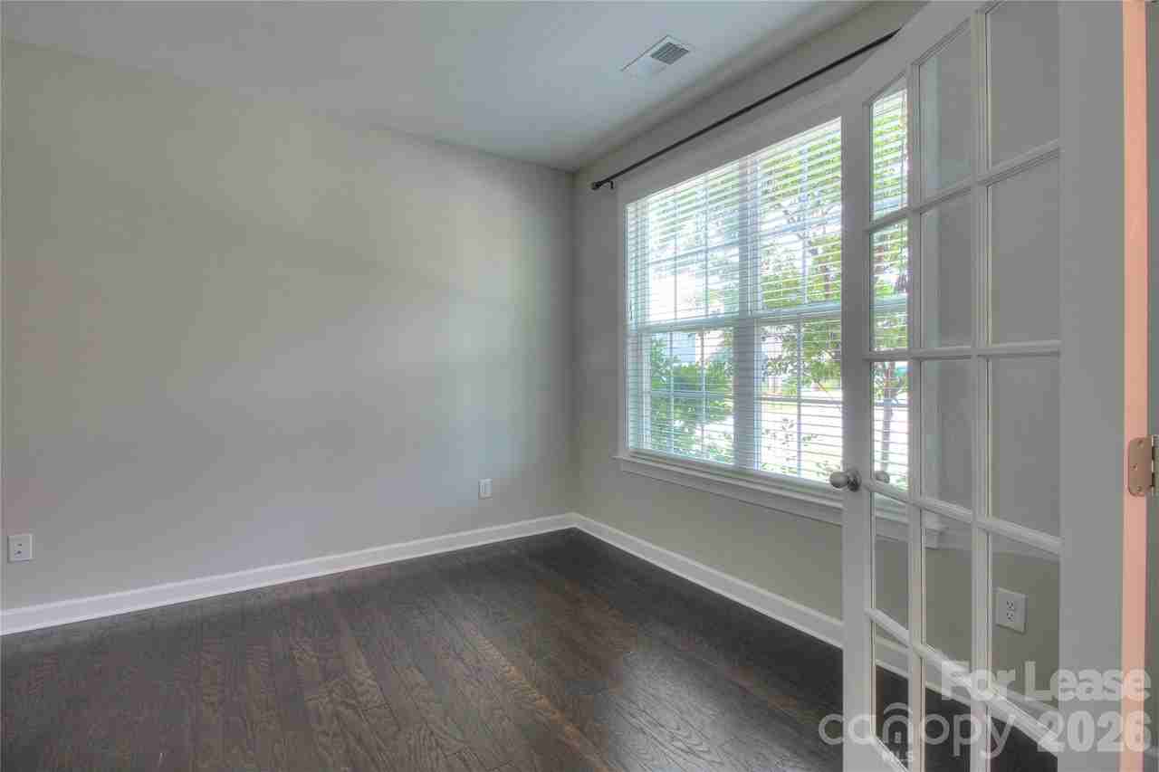 3013 Hamilton Mill Dr - Photo 4 of 45