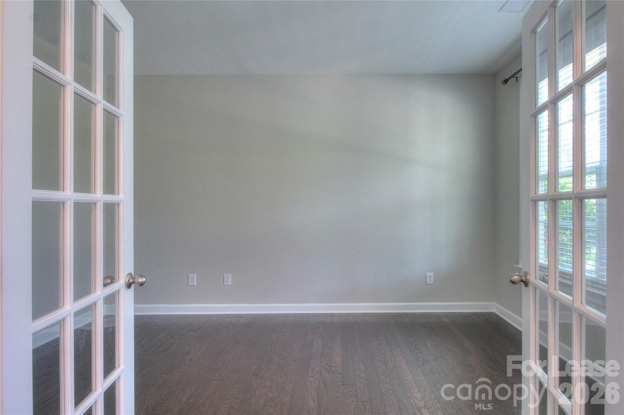 3013 Hamilton Mill Dr - Photo 5 of 45