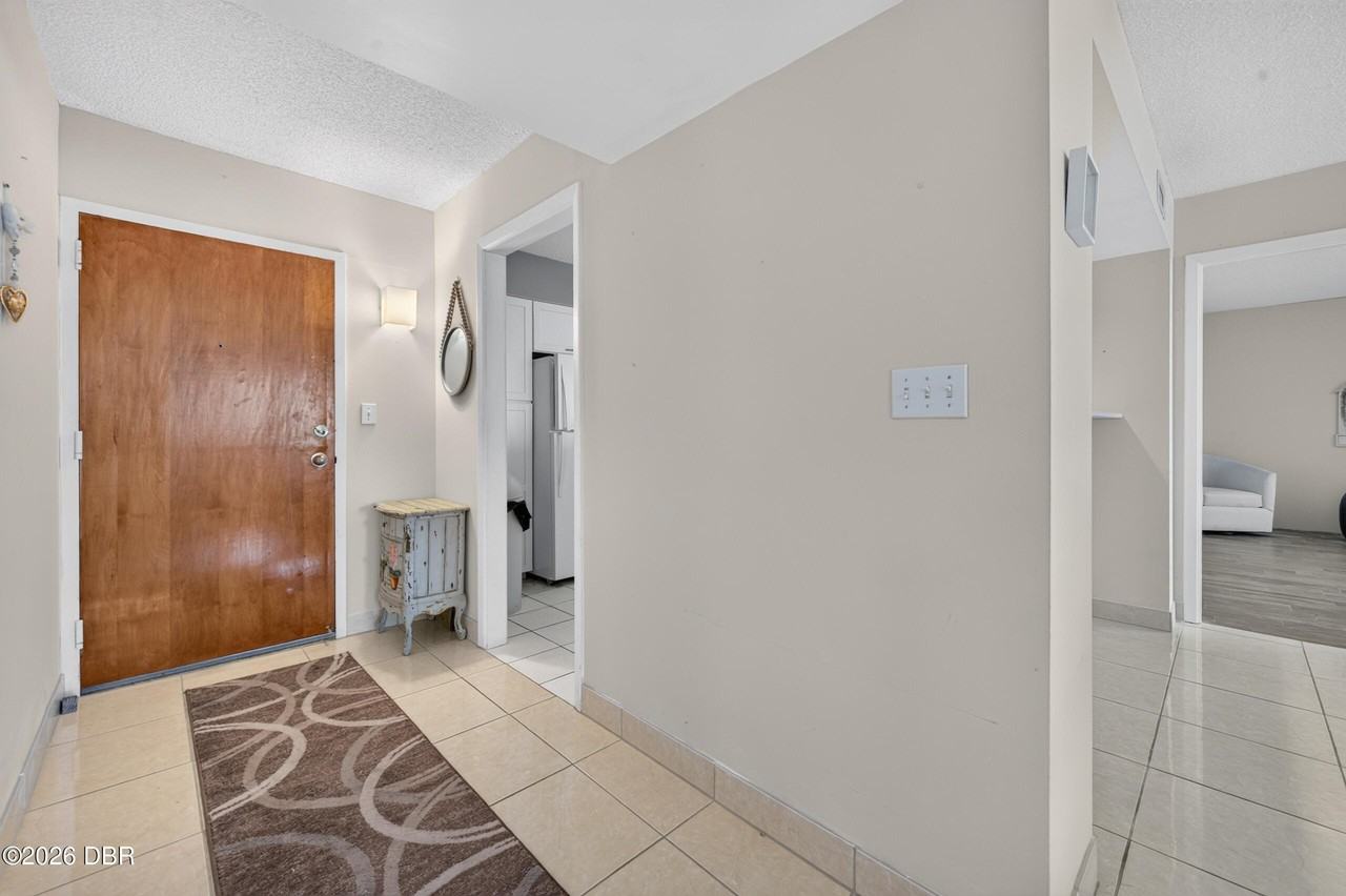 1420 N Atlantic Ave #1002 - Photo 6 of 39