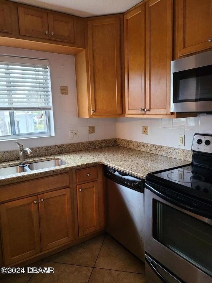 102 S Peninsula Dr #200 - Photo 6 of 10