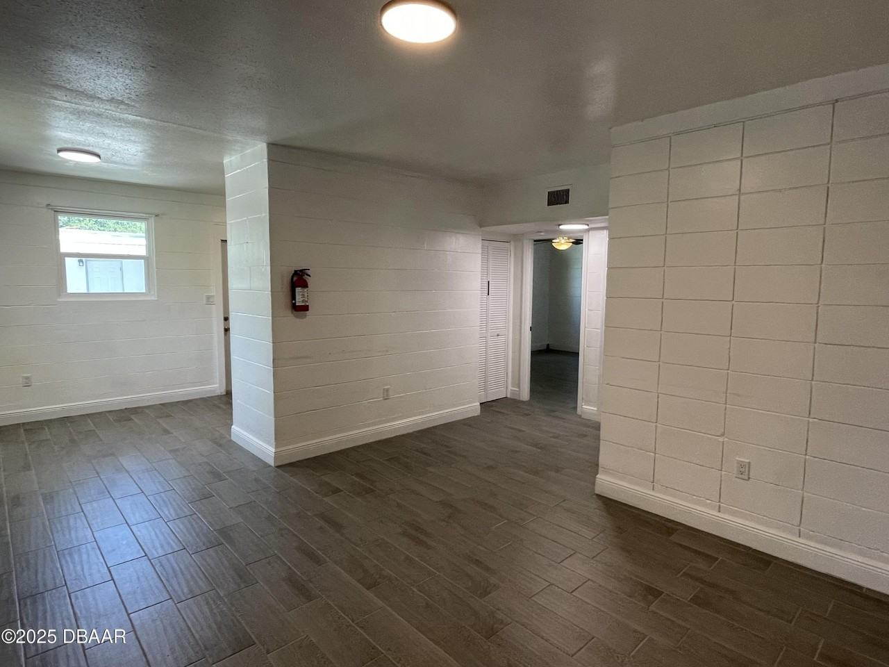87 Ford St - Photo 2 of 16