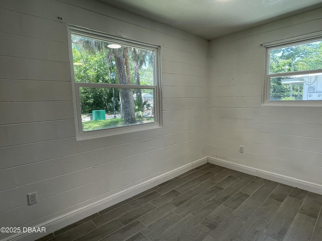 87 Ford St - Photo 5 of 16