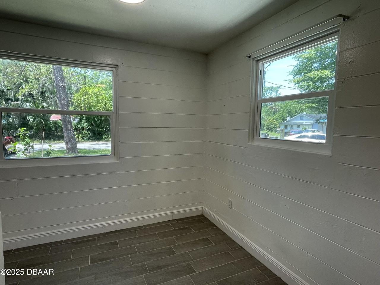 87 Ford St - Photo 6 of 16