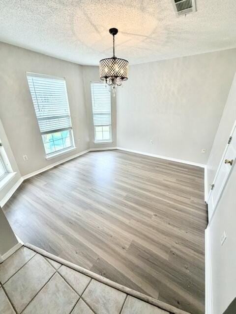 2390 Marina Dr - Photo 4 of 38