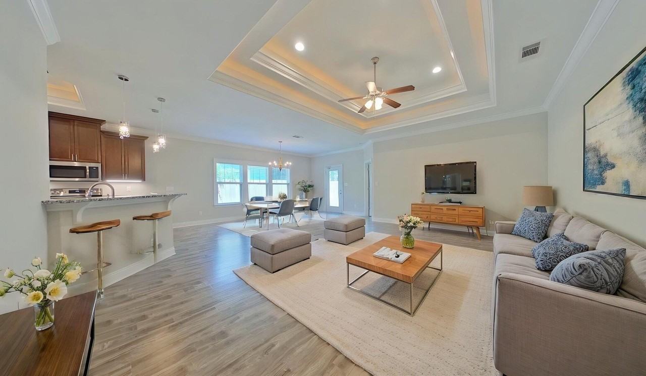 8528 Carlos St - Photo 4 of 20
