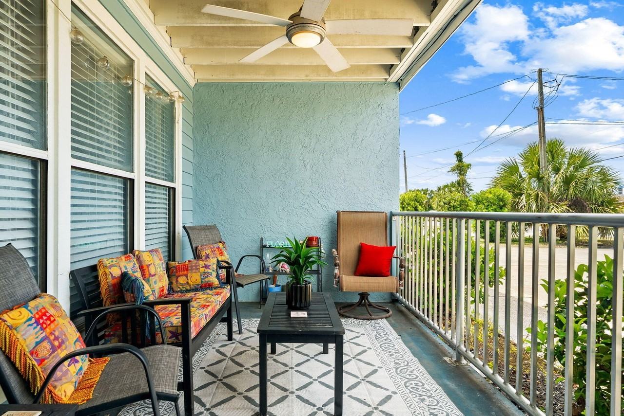 503 Granada Cird 503B Circle - Photo 3 of 18