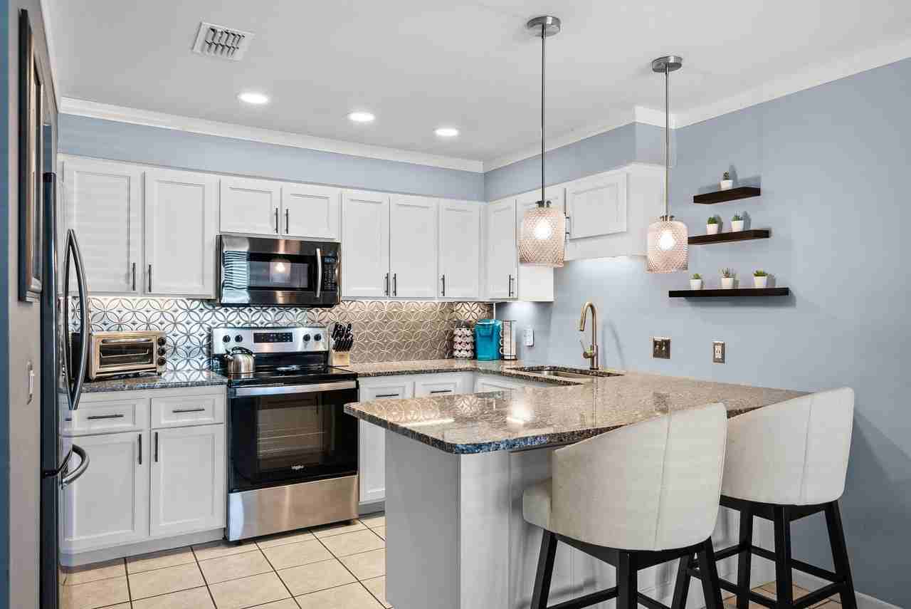 503 Granada Cird 503B Circle - Photo 6 of 18