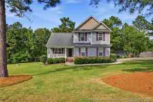 featured image of 142 Bluebonnet Oak Ct