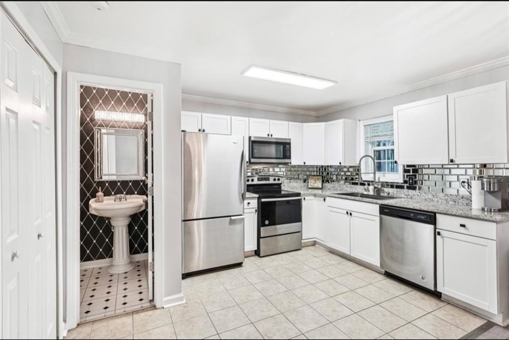 204 Summer Pl - Photo 7 of 20