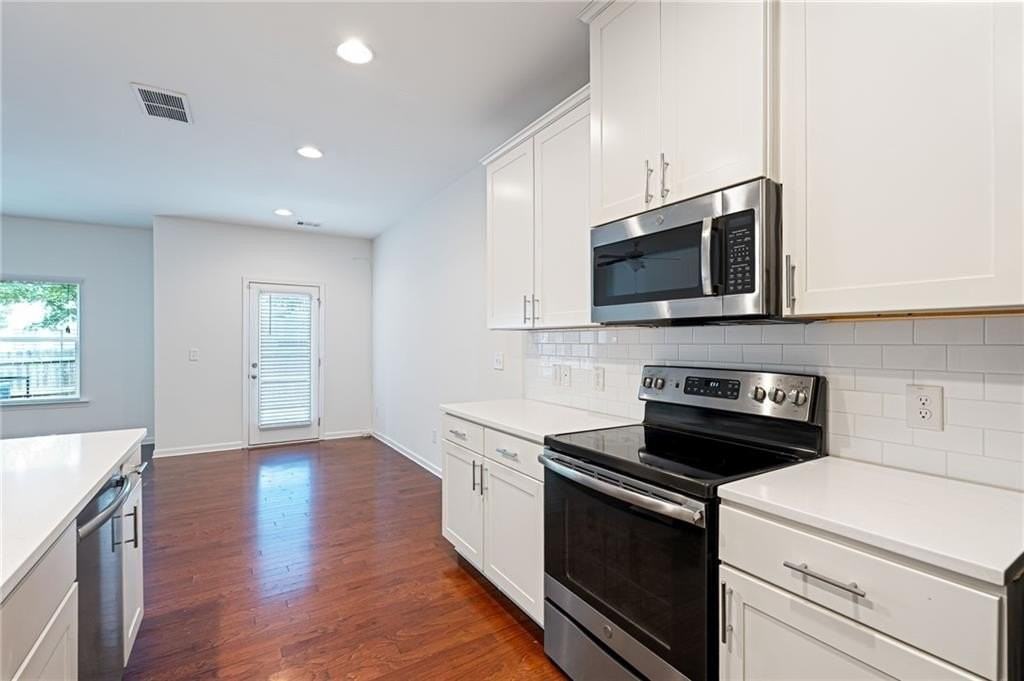 1878 Plainsboro Dr - Photo 2 of 20
