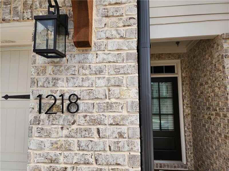 1218 Westshore Dr - Photo 3 of 28