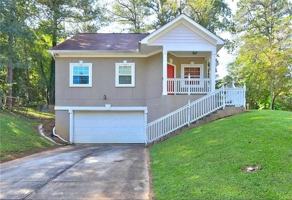 featured image of 4831 Oak Path