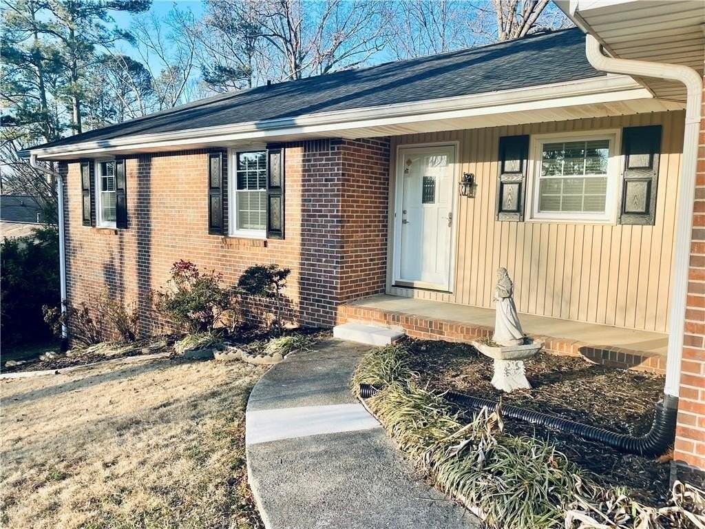 637 Rae Dr - Photo 2 of 27
