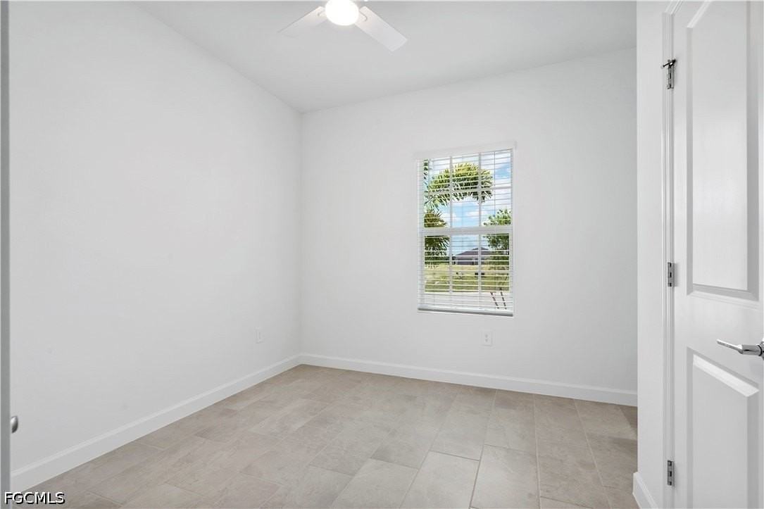 14735 Bluewater Rd - Photo 4 of 46