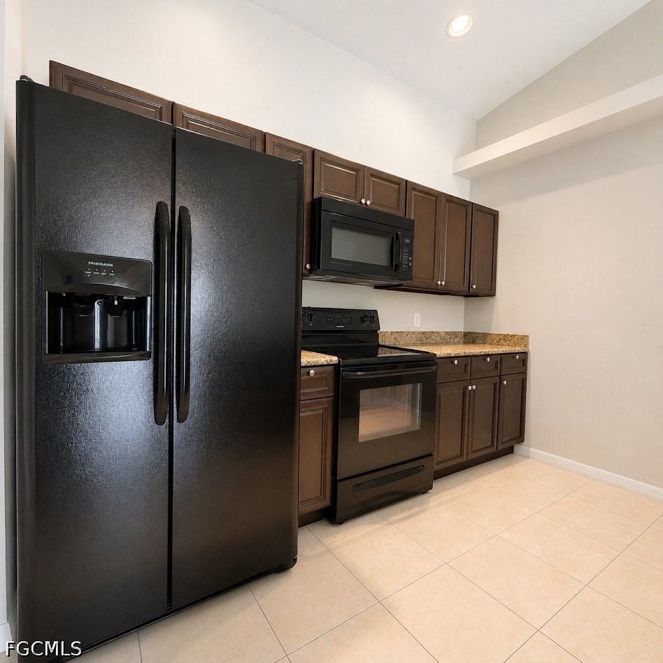 525 Se 4th Ter - Photo 3 of 18