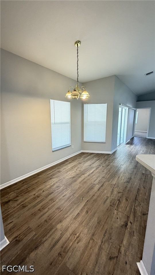 1229 Se 21st Pl - Photo 4 of 28