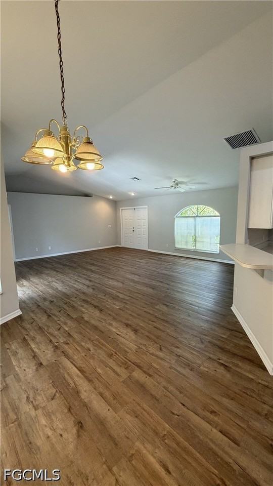 1229 Se 21st Pl - Photo 5 of 28